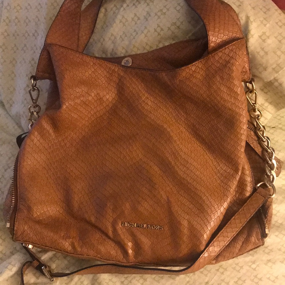 Michael kors hobo tan